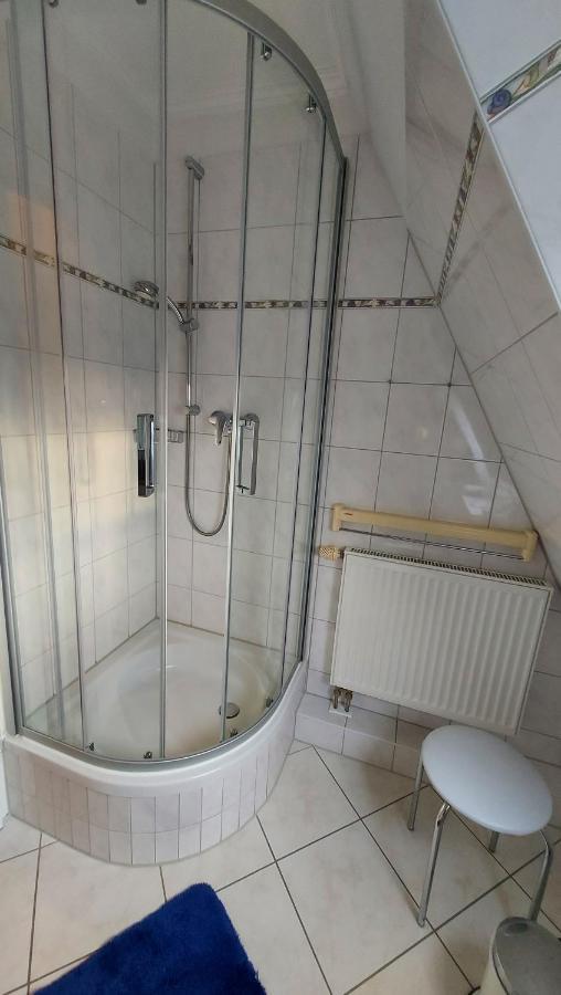 Ferienwohnung Hafenblick Wiek auf Ruegen Exterior photo
